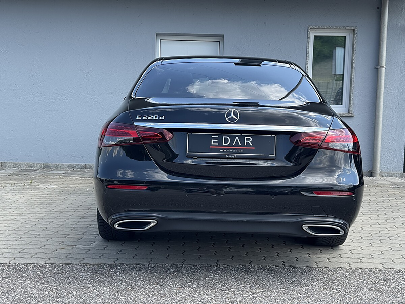 Mercedes-Benz E 220 d Aut.*Schiebedach*Teilleder*Rückfahrkamera* — photo 4
