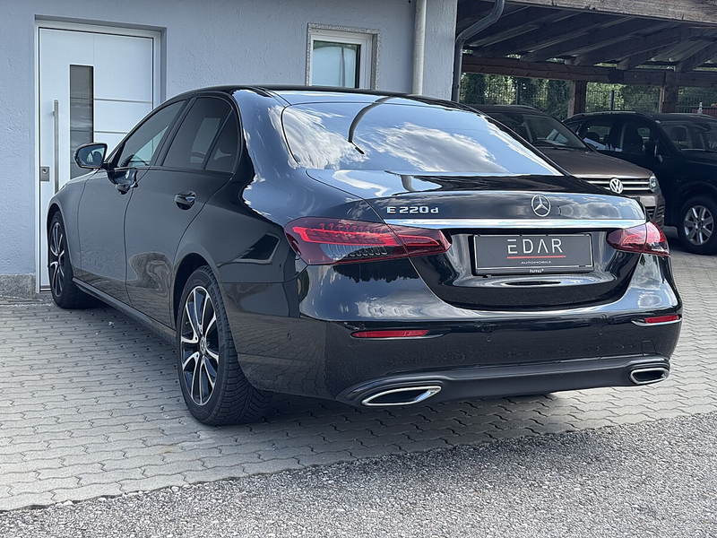 Mercedes-Benz E 220 d Aut.*Schiebedach*Teilleder*Rückfahrkamera* — photo 6
