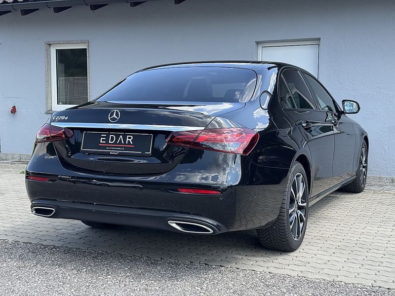 Mercedes-Benz E 220 d Aut.*Schiebedach*Teilleder*Rückfahrkamera* — photo 5