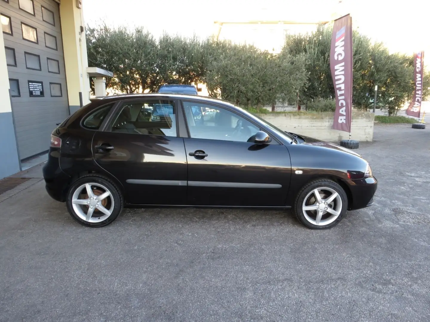 SEAT Ibiza 5p 1.4 16v Sport. km 112.400. unicoproprietario. Noir - 2
