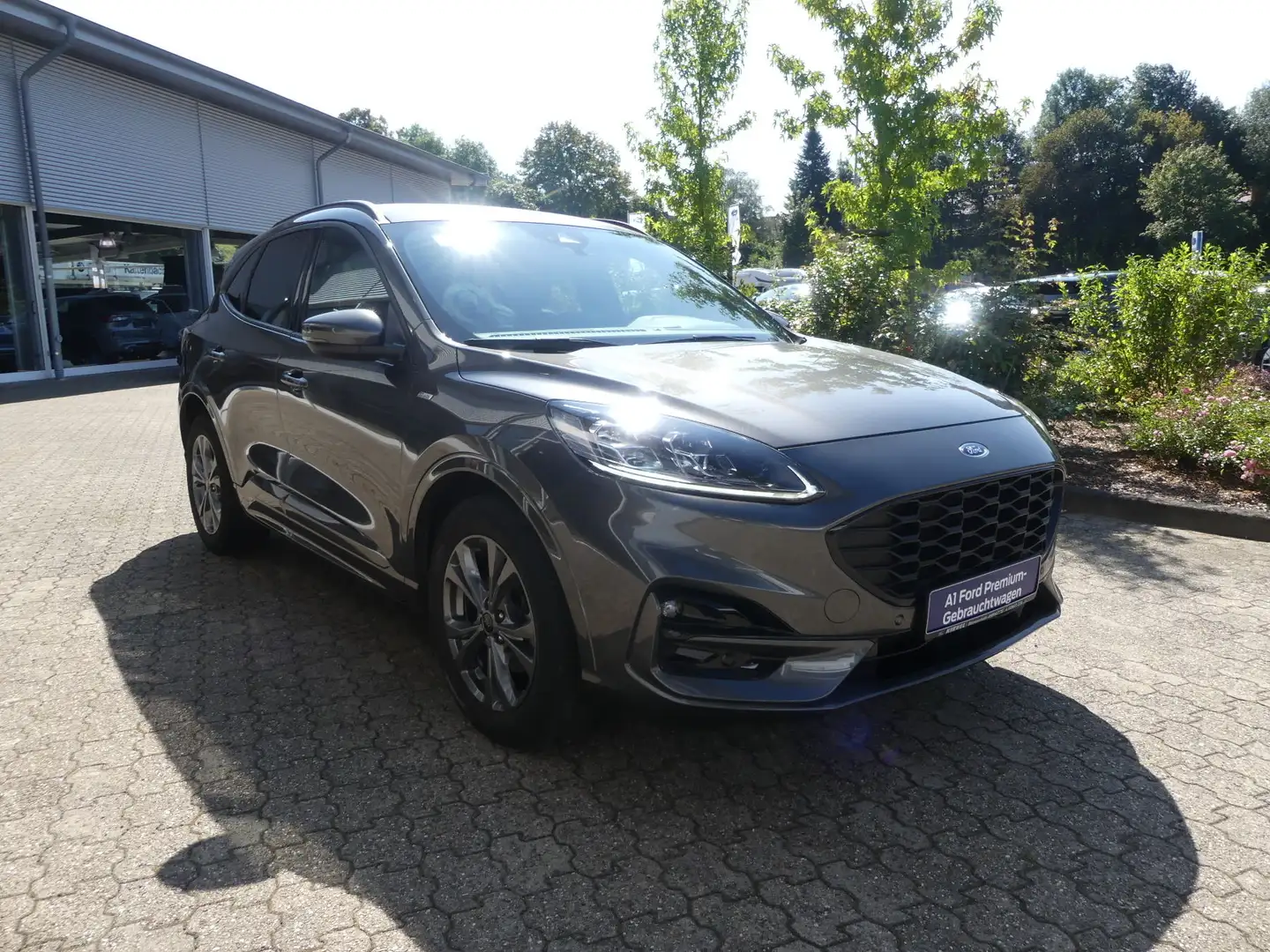 Ford Kuga ST-Line x 5-türig Grijs - 1