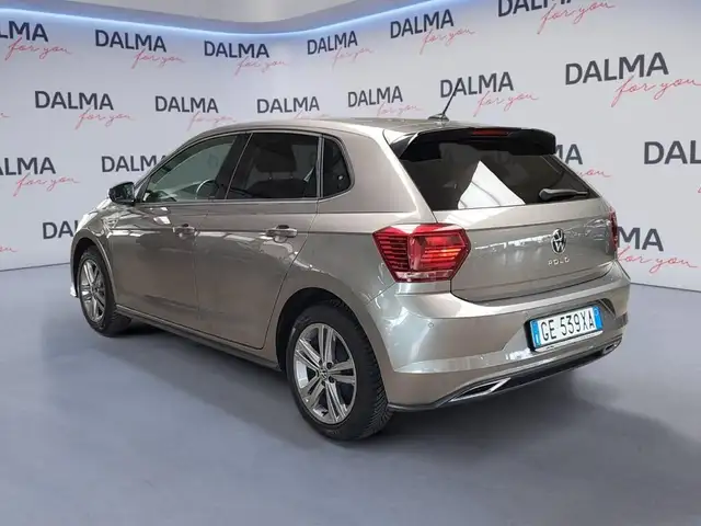 Volkswagen Polo view 3