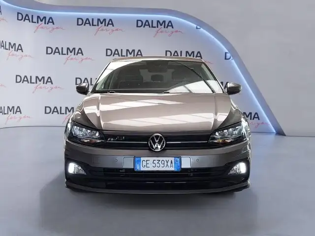 Volkswagen Polo view 8
