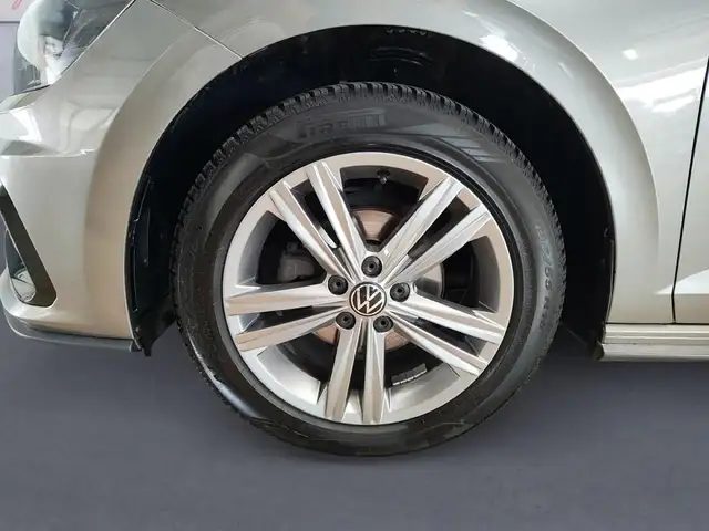 Volkswagen Polo view 9