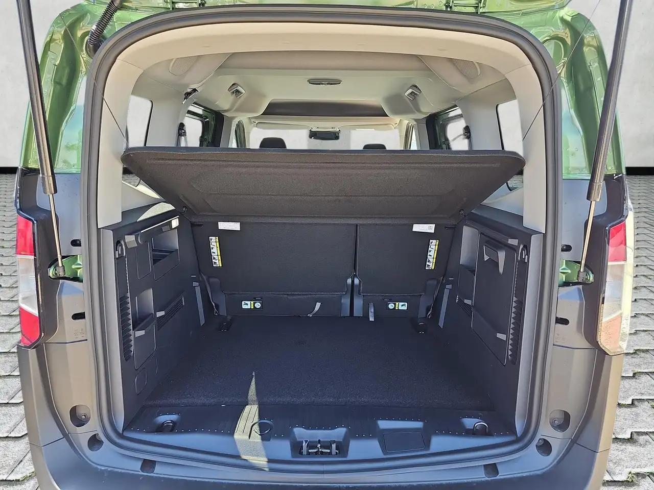 Ford Tourneo Courier 2026 — фото 14