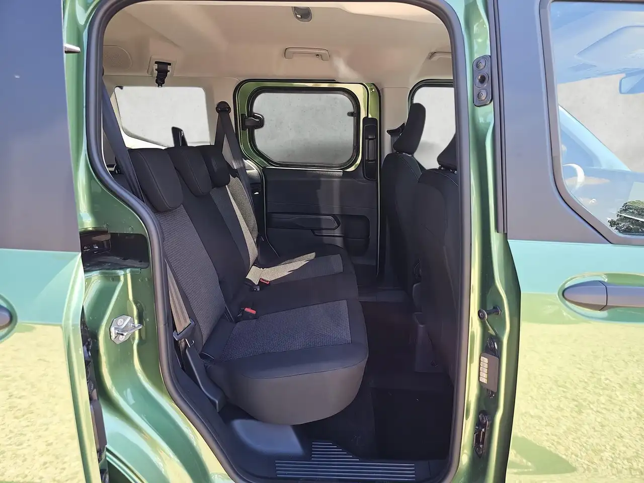 Ford Tourneo Courier 2026 — фото 13
