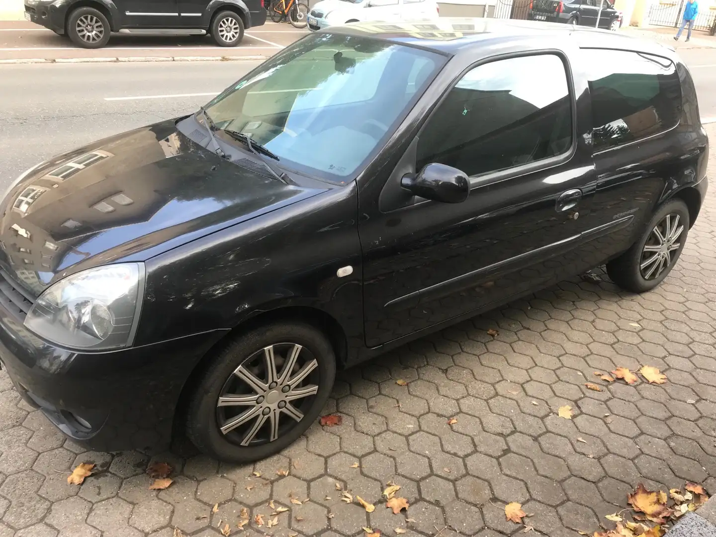 Renault Clio 1.2 Campus Extreme Чорний - 1