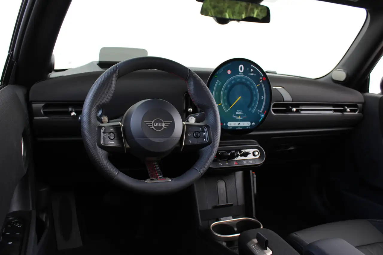 MINI Cooper S Cabrio 2026 — фото 14