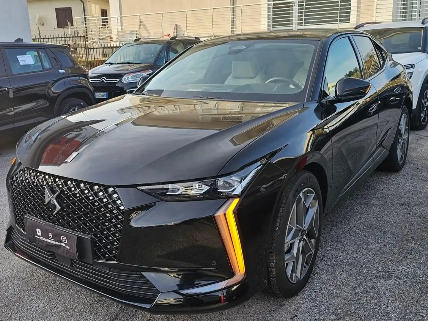 DS Automobiles DS 4 DS4 1.5 bluehdi Opera Cross Km Zero Nero - 1