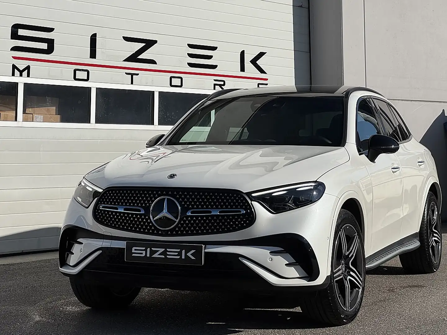 Mercedes-Benz GLC 400 e PHEV EQ Tech 4MATIC Aut.|AMG-LINE|LED|AHK|ACC Weiß - 1