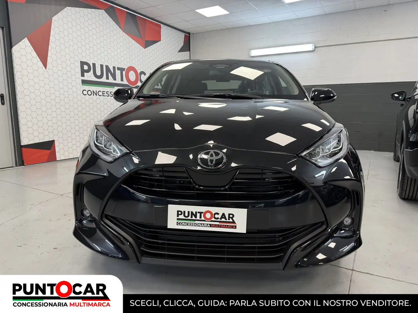 Toyota Yaris Yaris 1.5 Hybrid 5 porte Trend Schwarz - 2