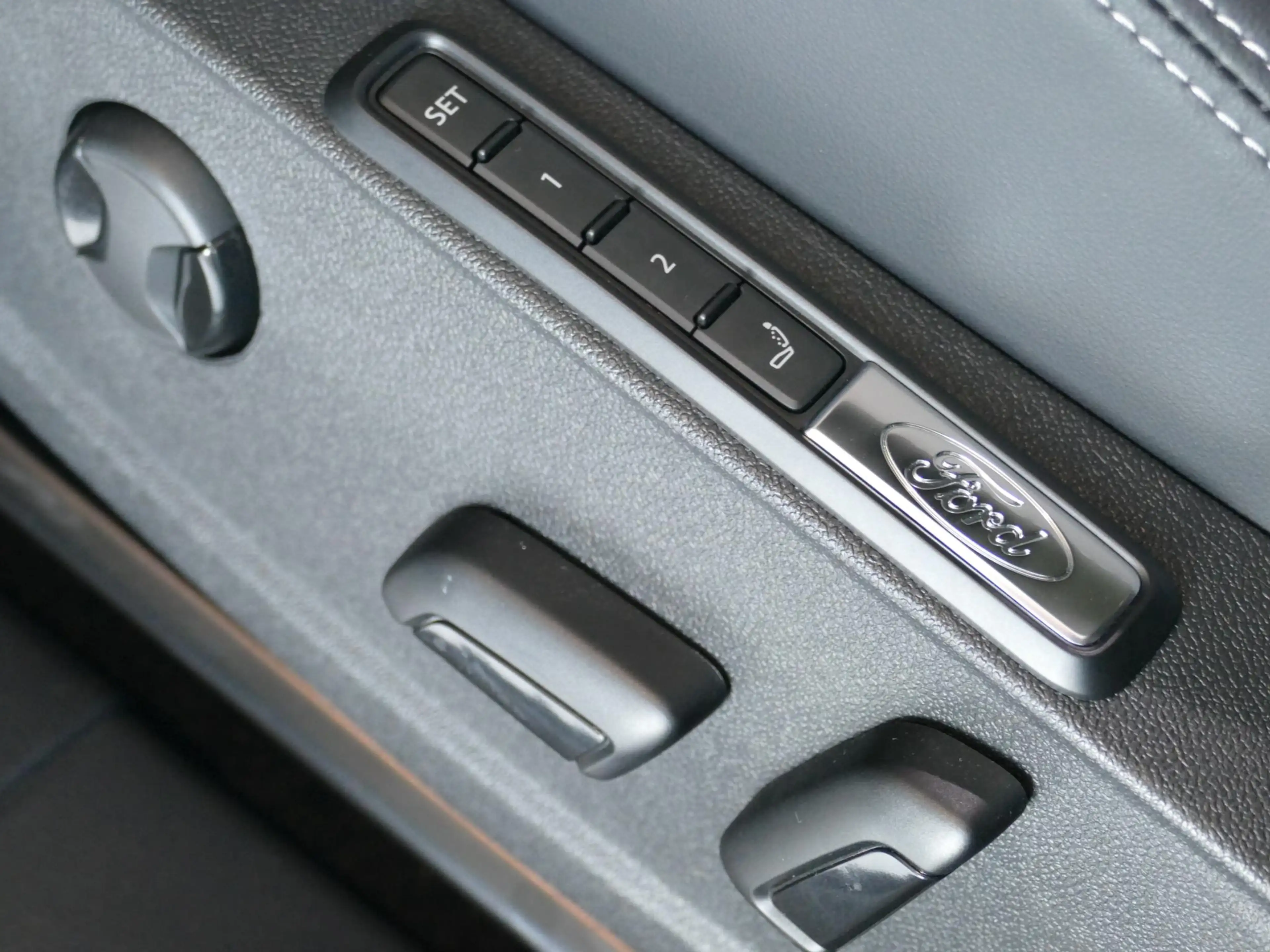 Ford Capri Premium Extended Range RWD 77 kWh | B&O AUDIO | PA — photo 13