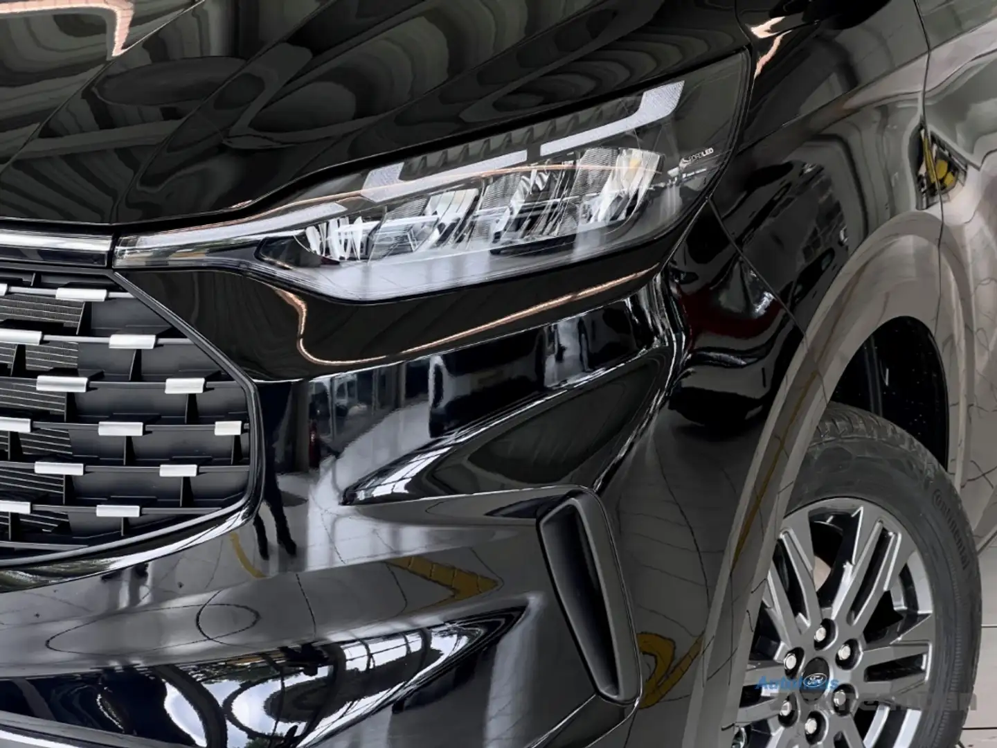 Ford Tourneo Custom 320 L2 Titanium 2.0 EcoBlue 170 PS Autom. Noir - 2