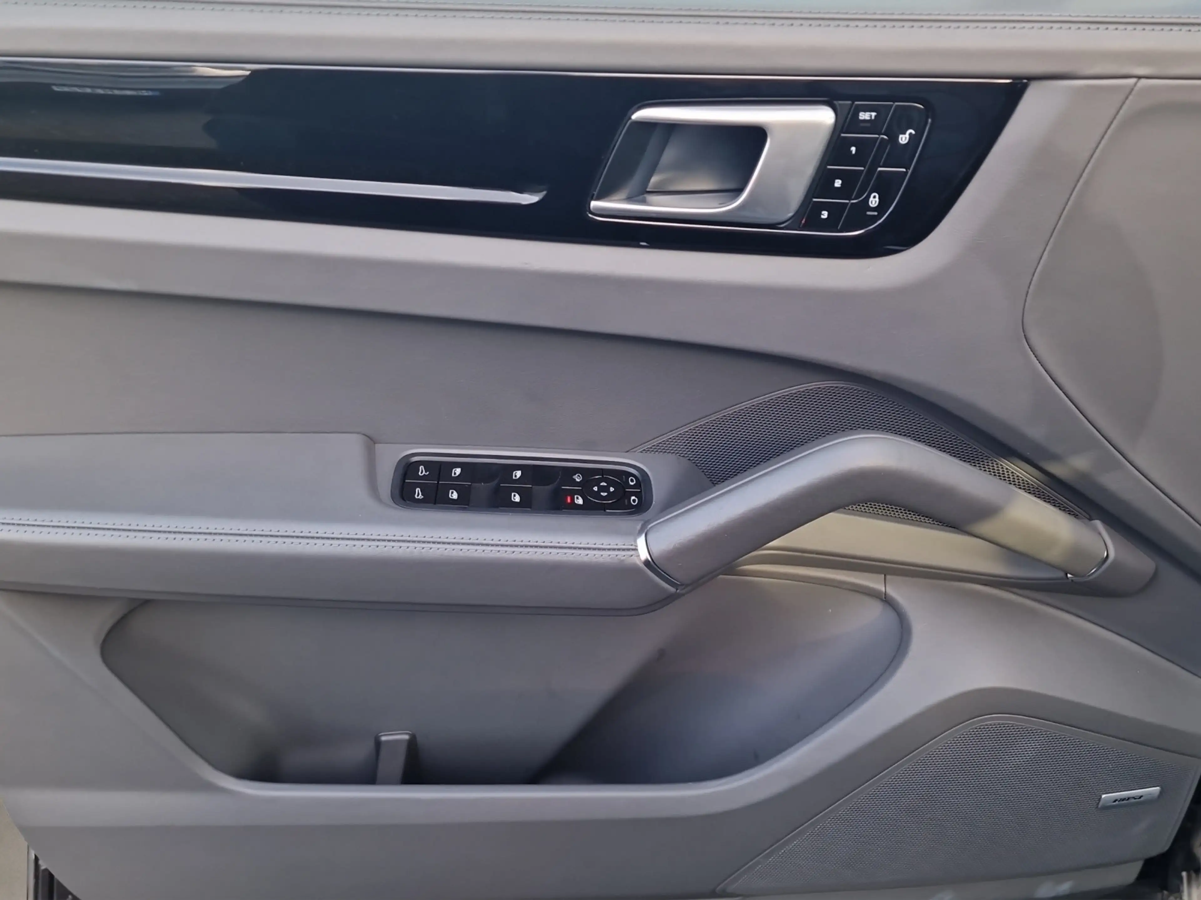 Porsche Cayenne S Panorama Luft 21z BOSE PDLS 2xSH — photo 13