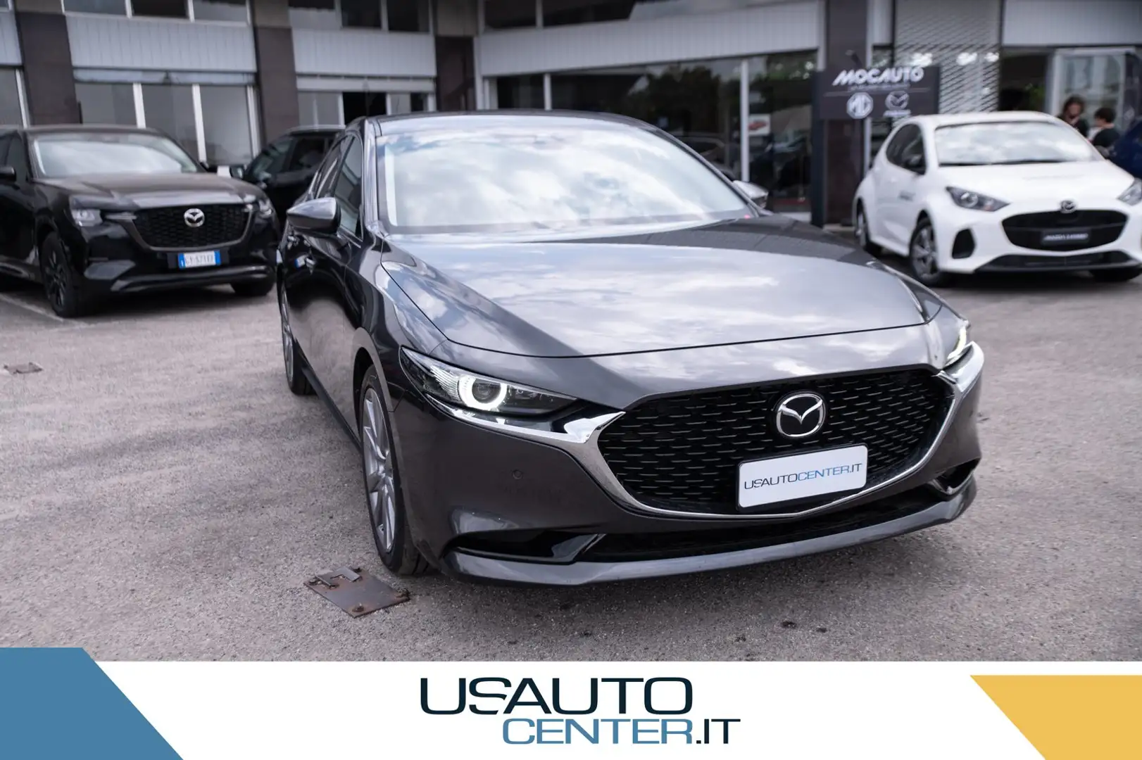 Mazda 3 3 4p 2.0 m-hybrid Executive 122cv Gris - 2