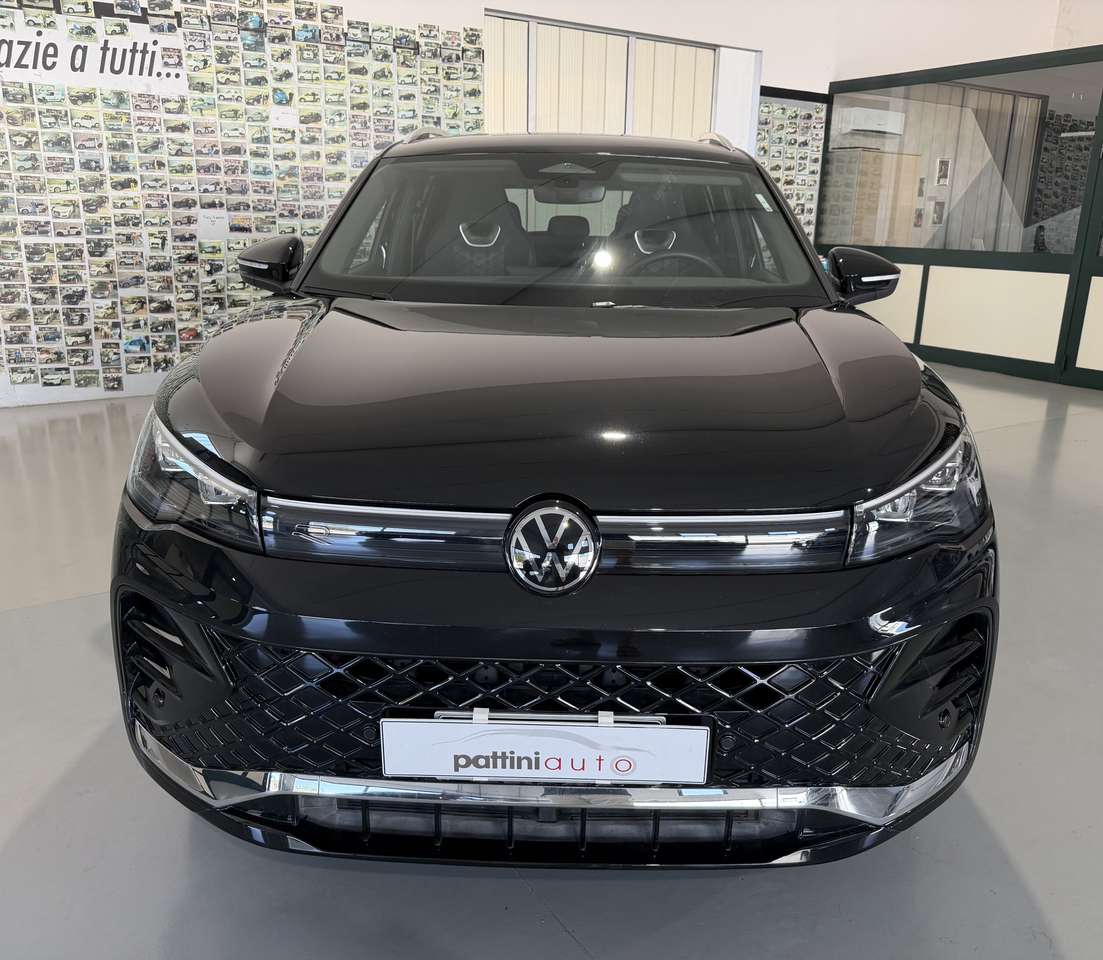 Volkswagen Tiguan Tiguan III 2024 2.0 tdi R-Line Plus 150cv dsg