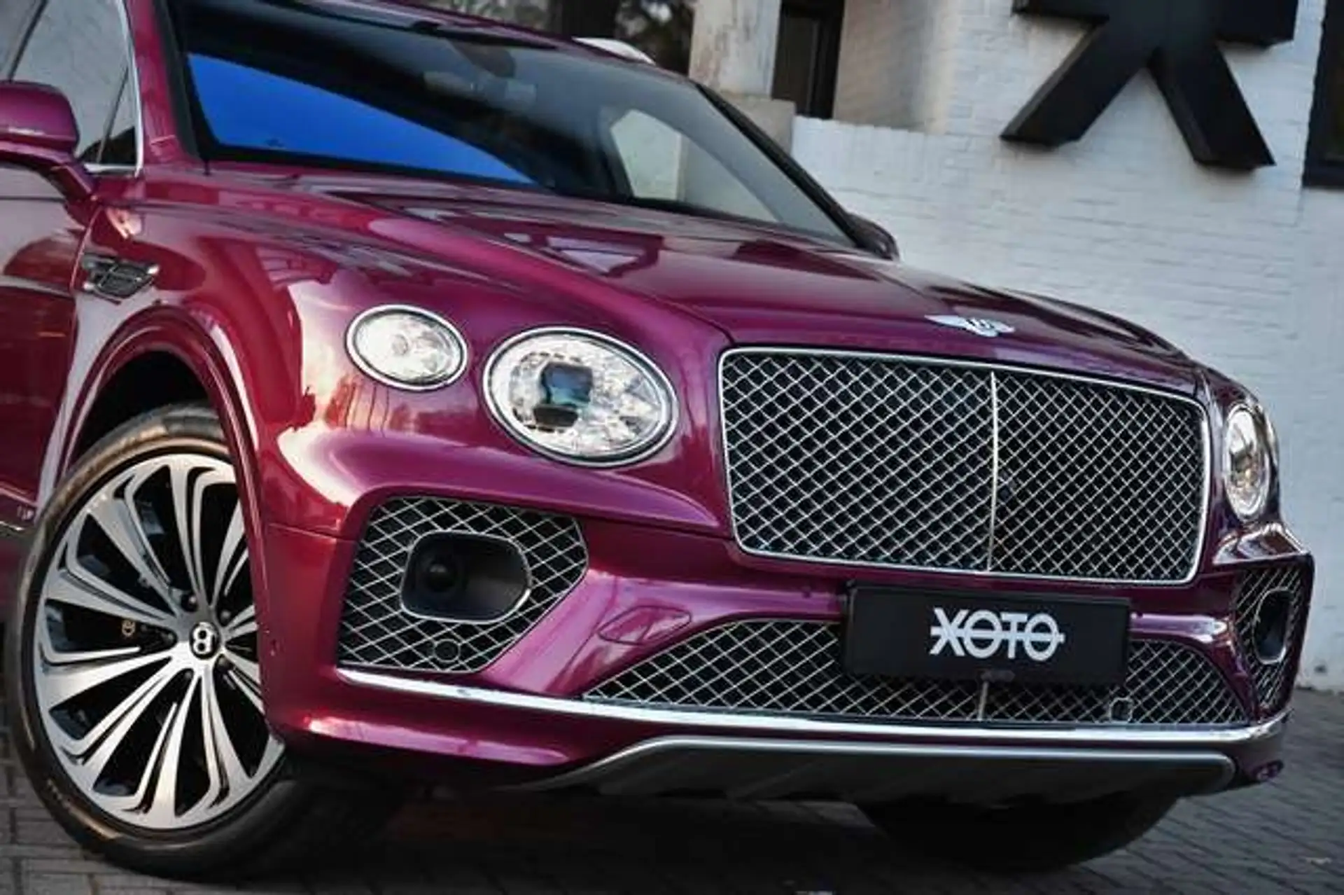 Bentley Bentayga 2022 버건디 사진 7