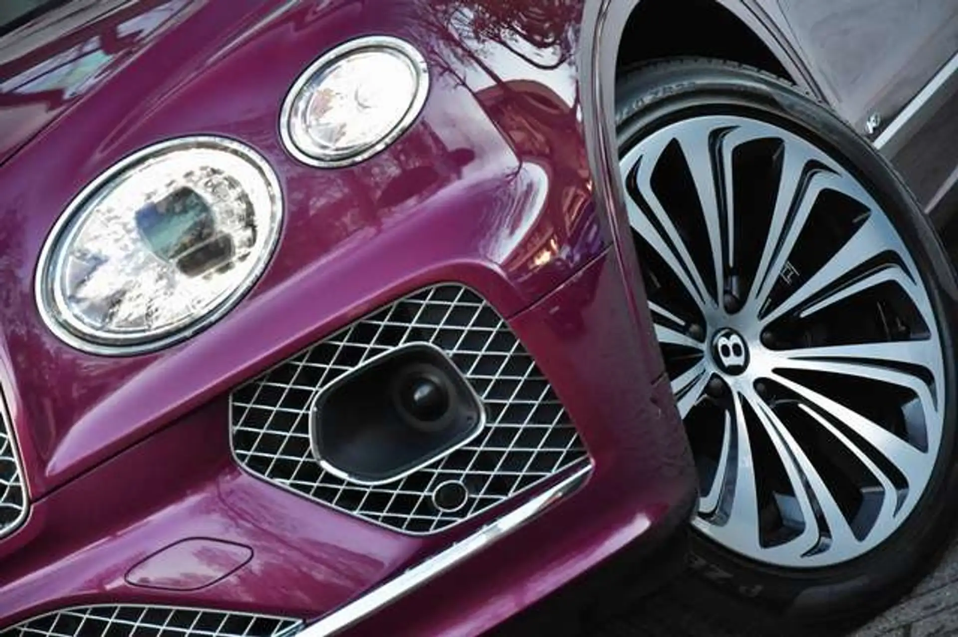 Bentley Bentayga 2022 버건디 사진 4