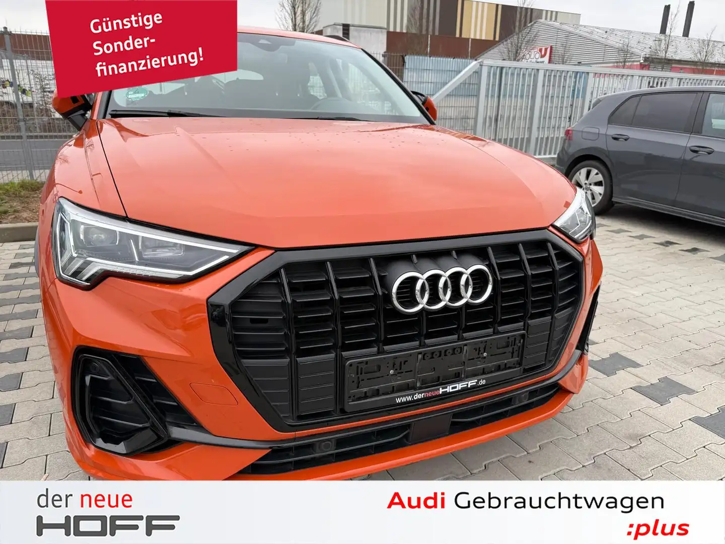 Audi Q3 35 TFSI S line LED optik schwarz MMI Navi Assitenz Orange - 1