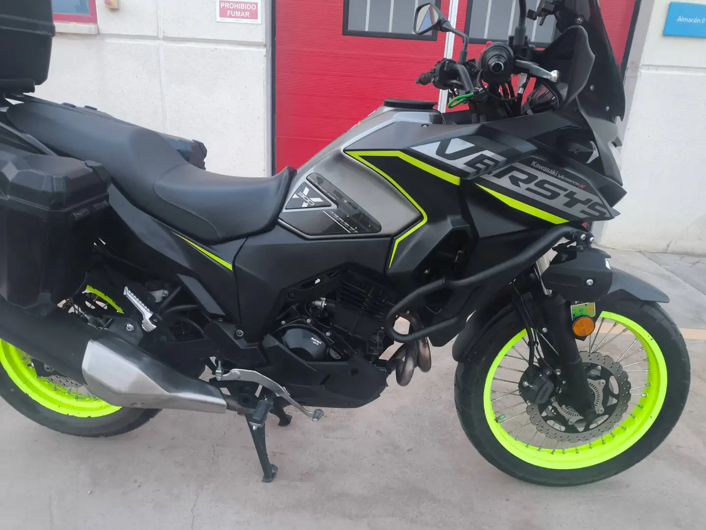 Kawasaki Versys-X 300 Adventure Plateado - 2