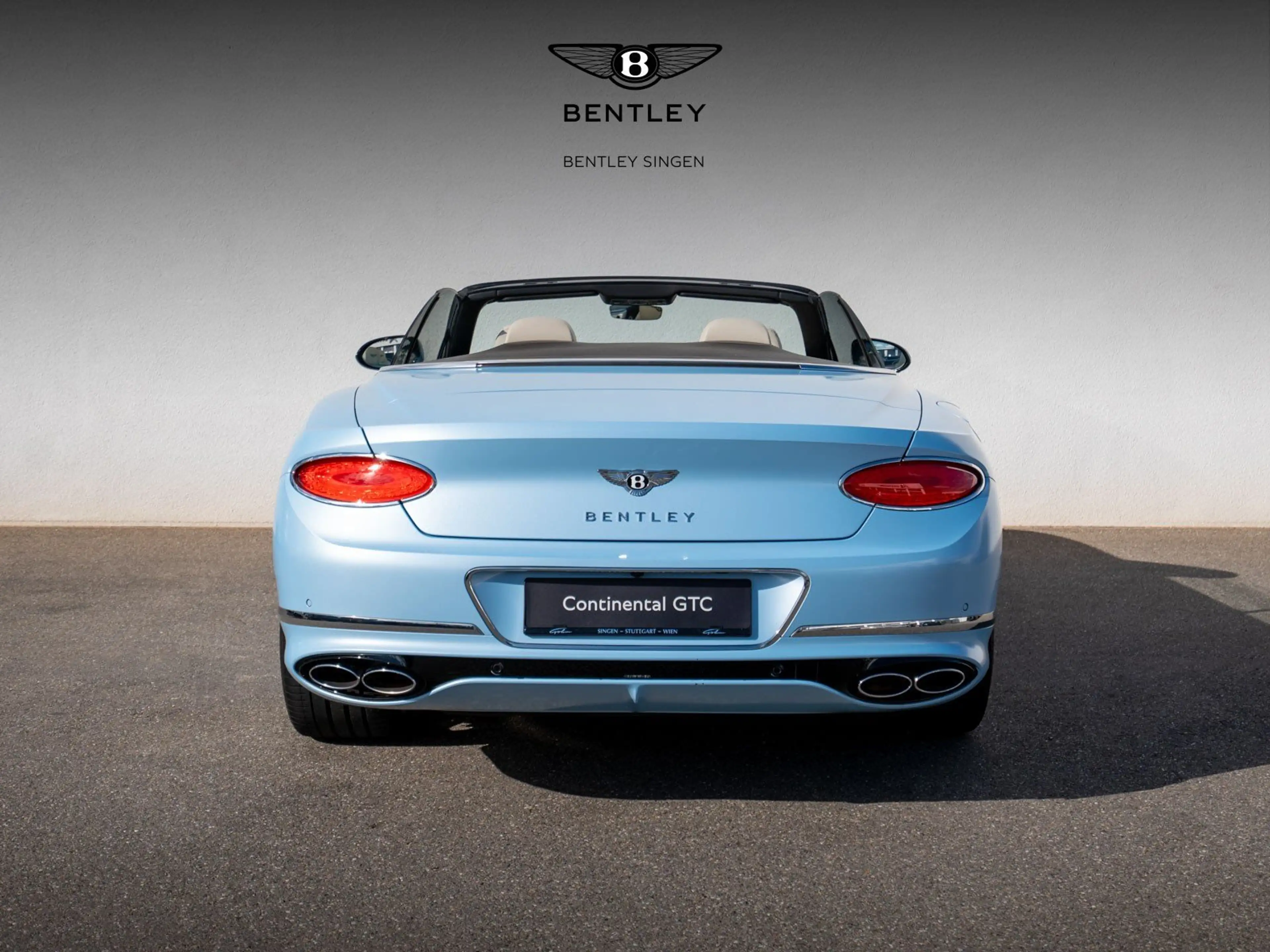 Bentley Continental GTC V8 — photo 10