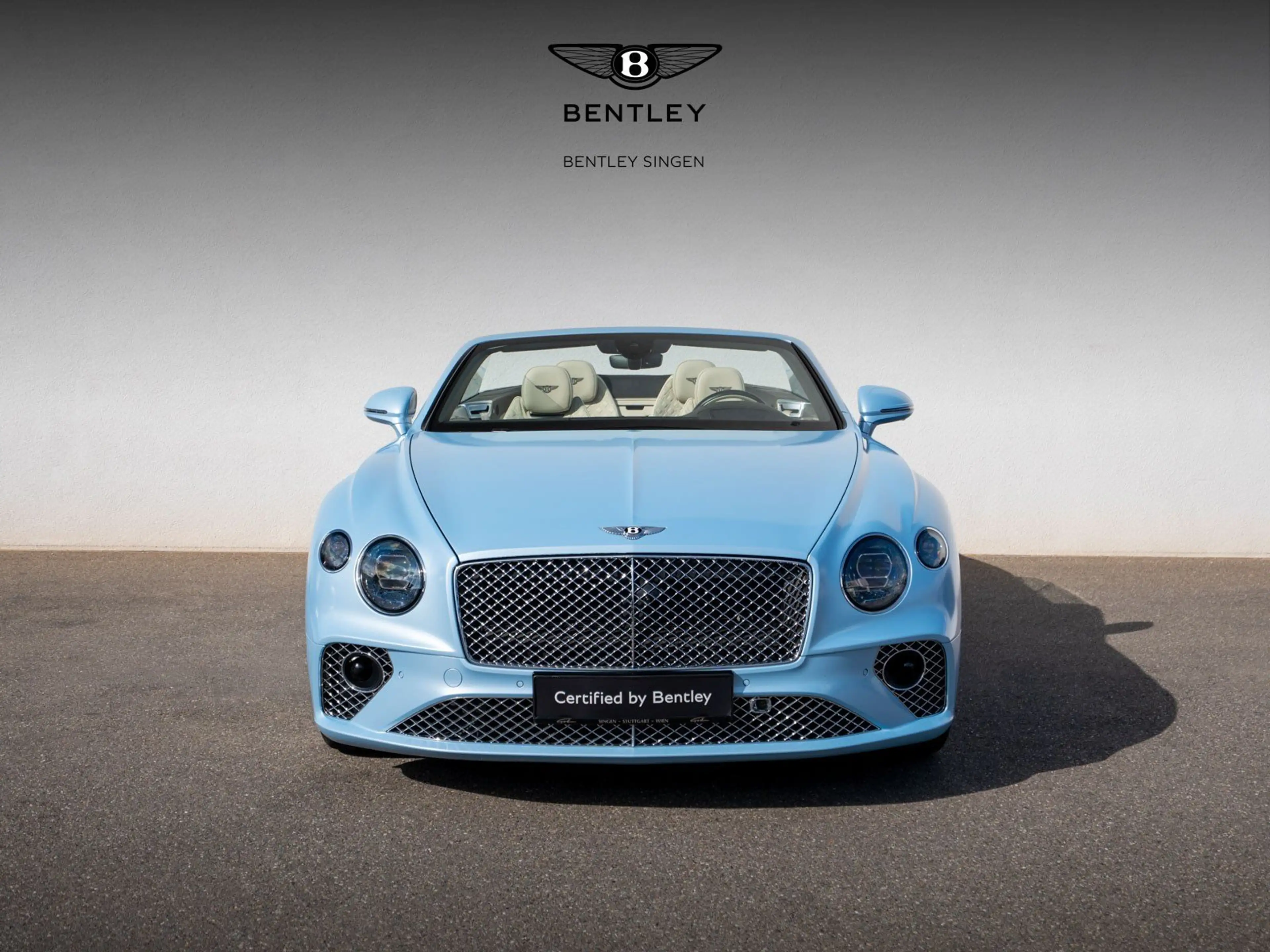 Bentley Continental GTC V8 — photo 9