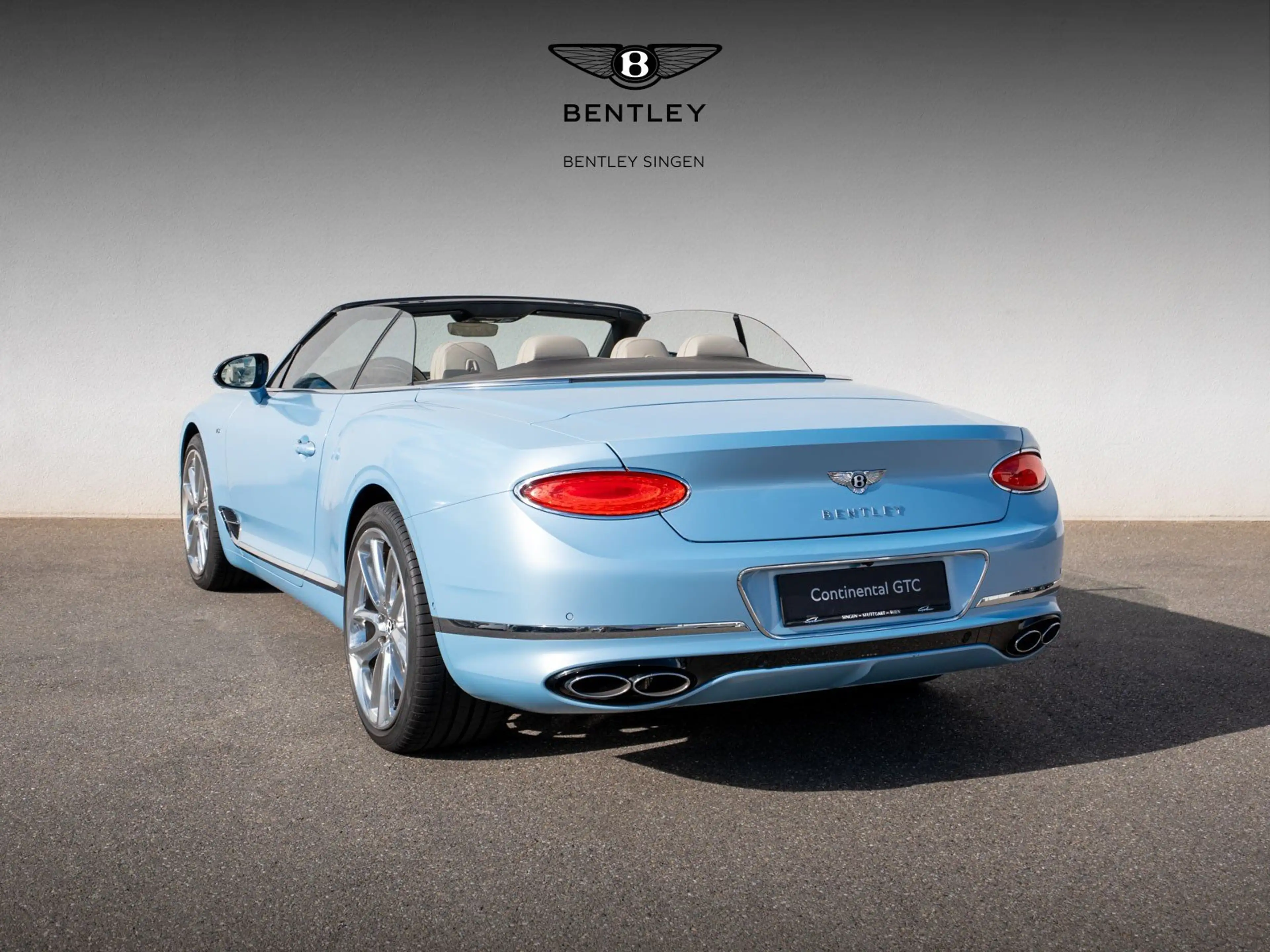 Bentley Continental GTC V8 — photo 8
