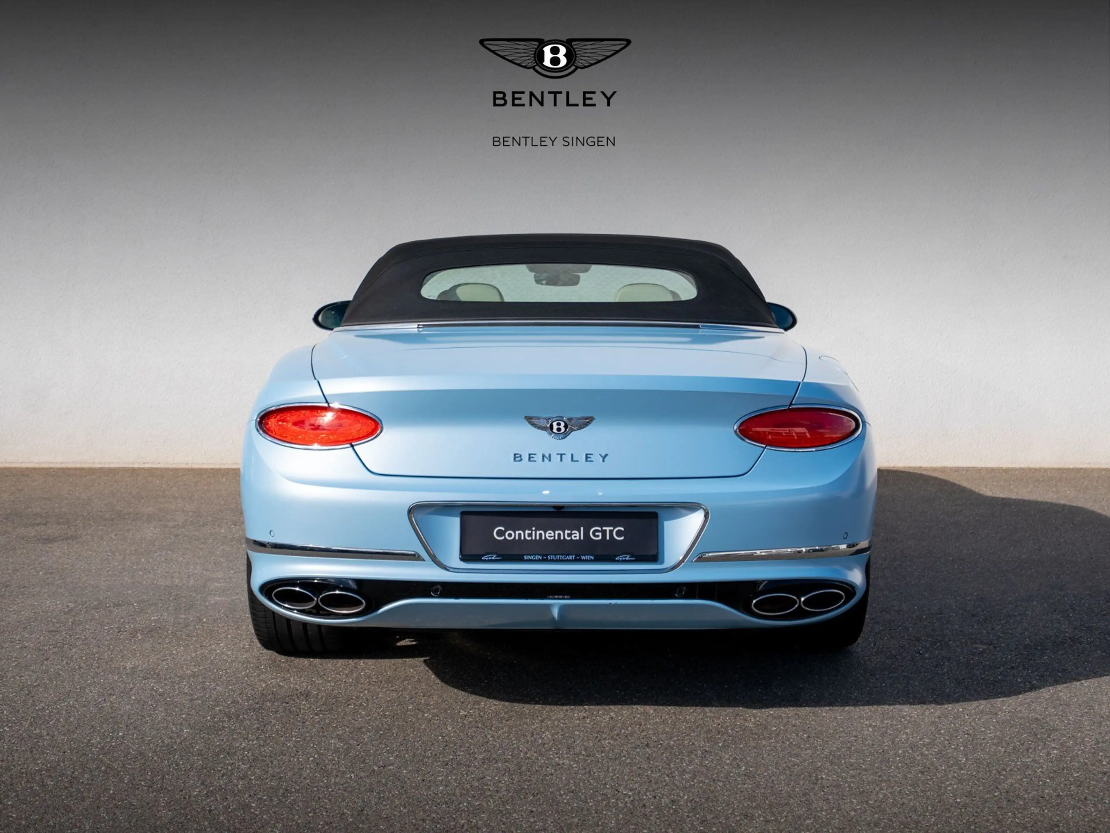 Bentley Continental GTC V8 — photo 14