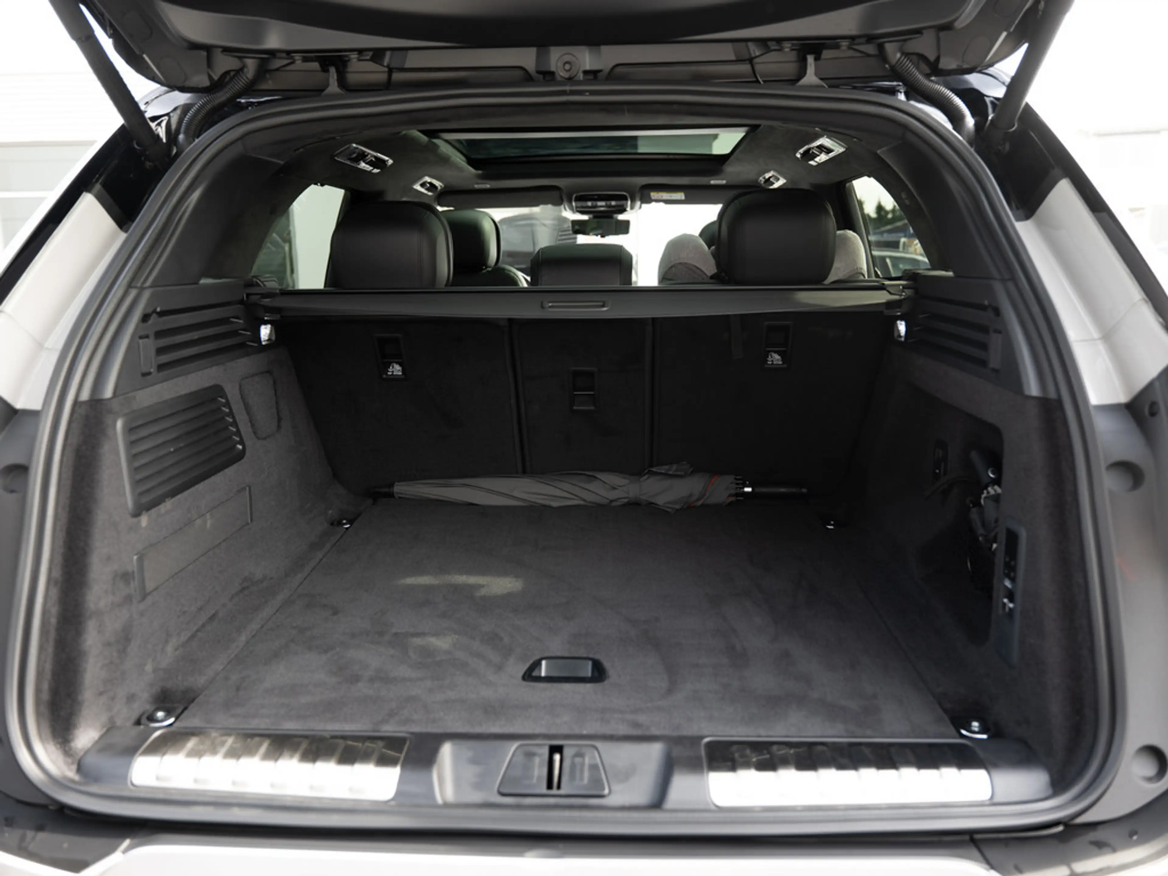 Land Rover Range Rover Sport P550e Autobiography 360° — photo 10
