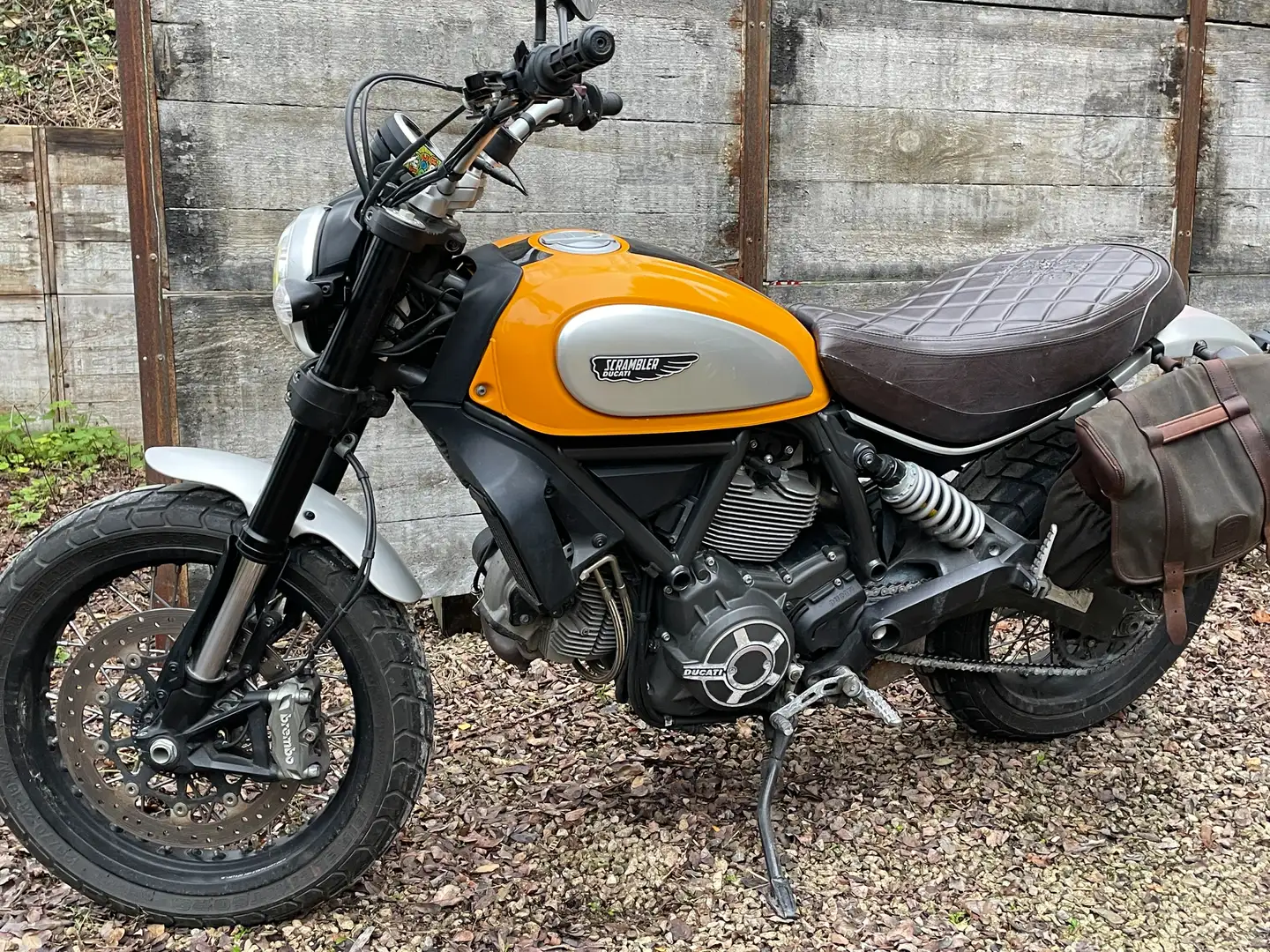 Ducati Scrambler SCR classic Žlutá - 1
