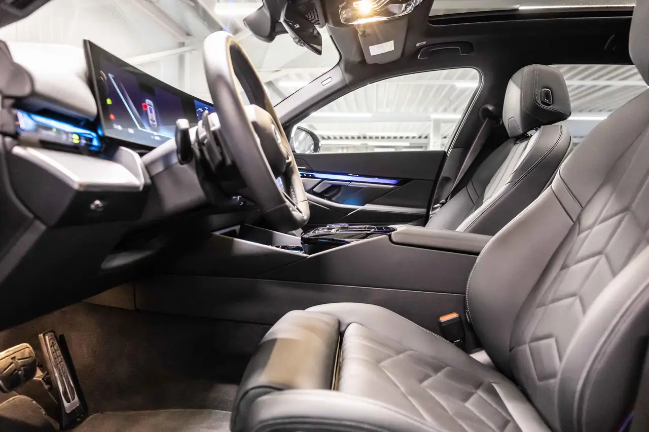 BMW i5 2026 — фото 10