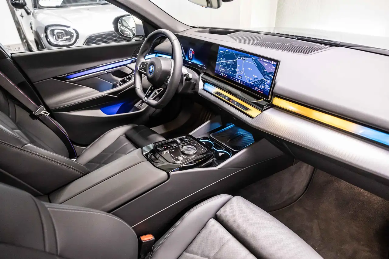 BMW i5 2026 — фото 9