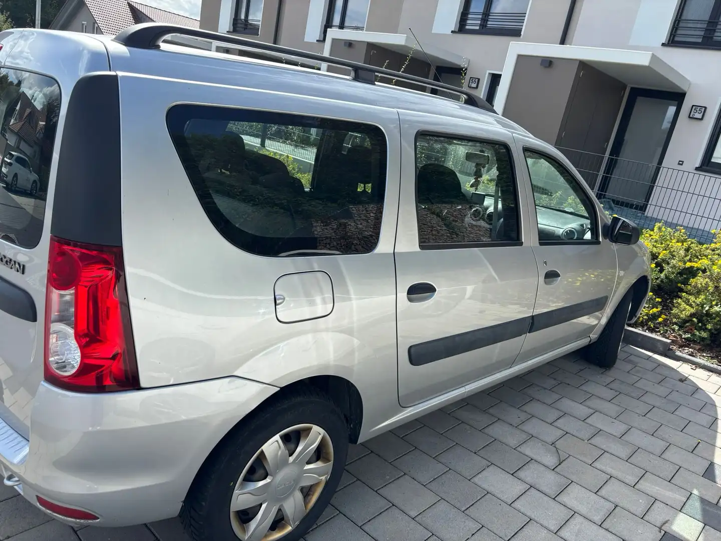 Dacia Logan Logan MCV 1.6 Silber - 2