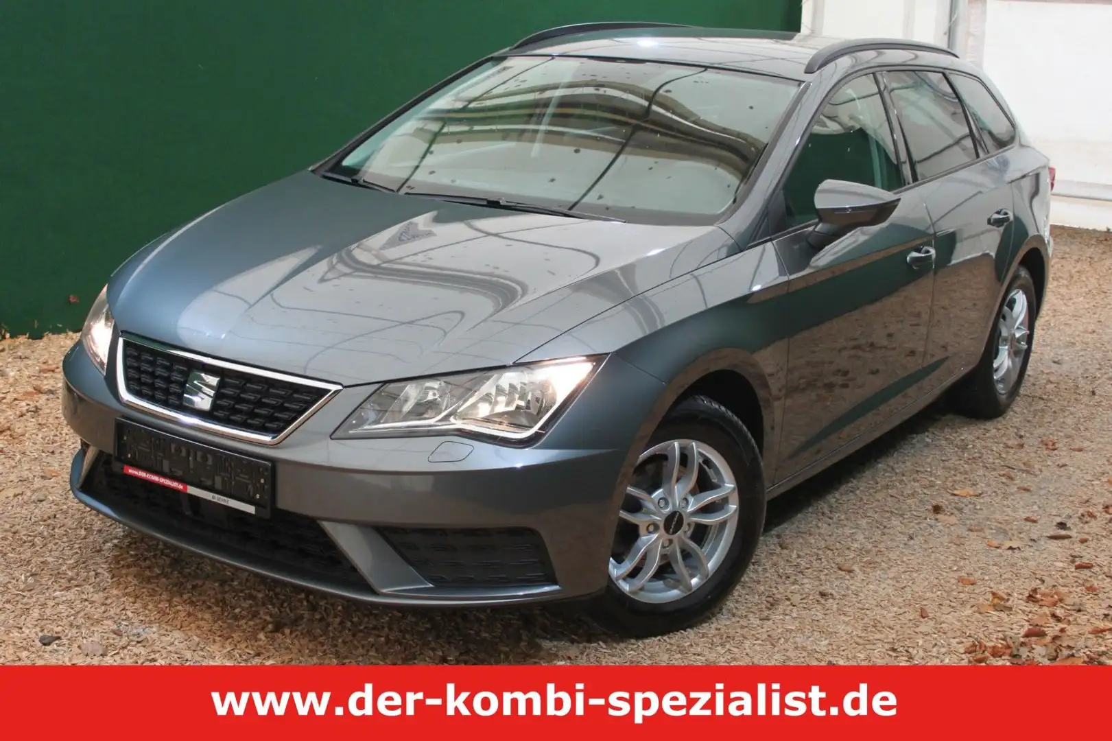 SEAT Leon 1.2 Kombi/ Alu/ Klima/ SHZ/ Navi/ Allwetter Grau - 1