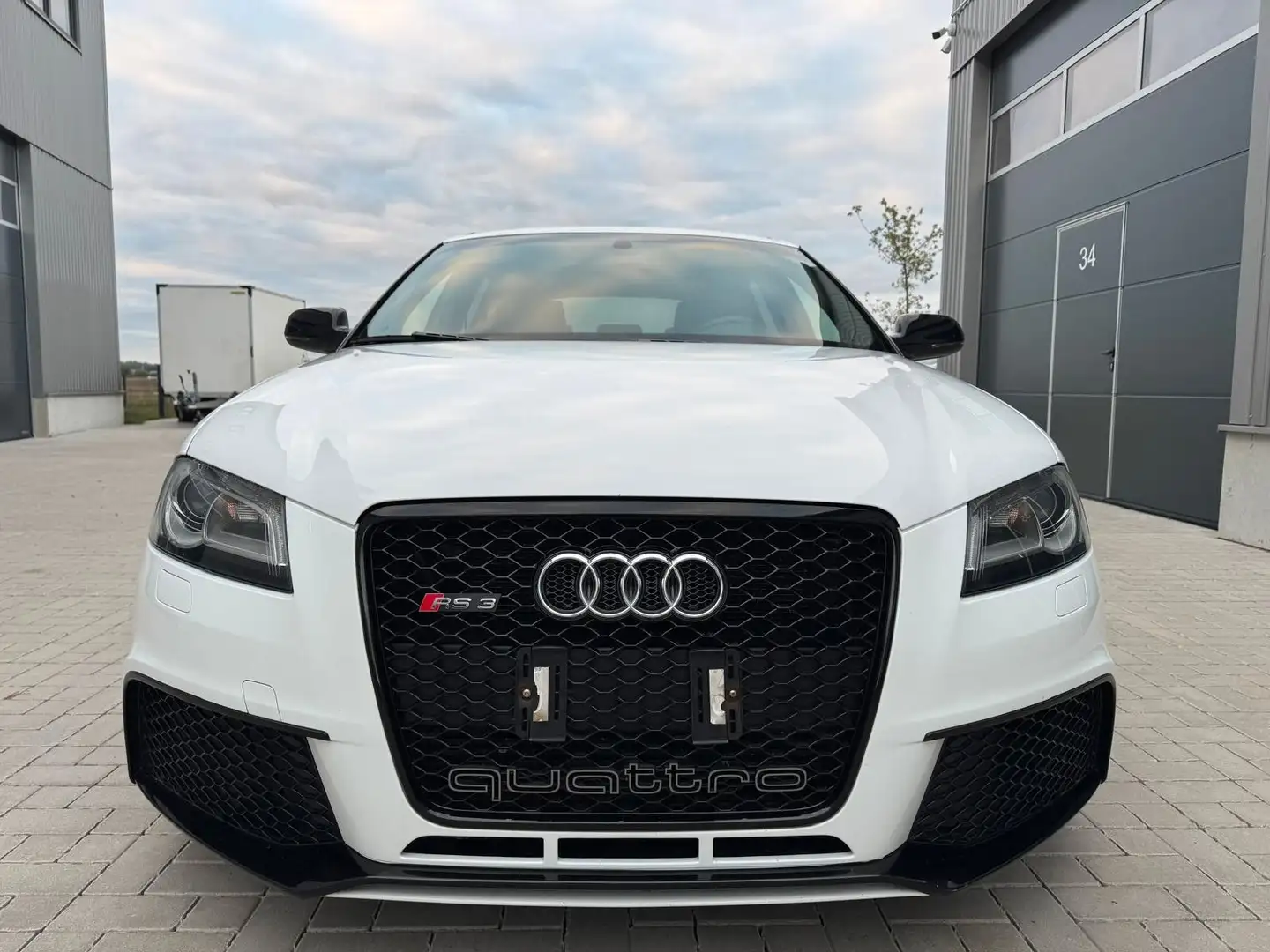 Audi RS3 Sportback 2.5 TFSI quattro BOSE Bi-Xenon Weiß - 2