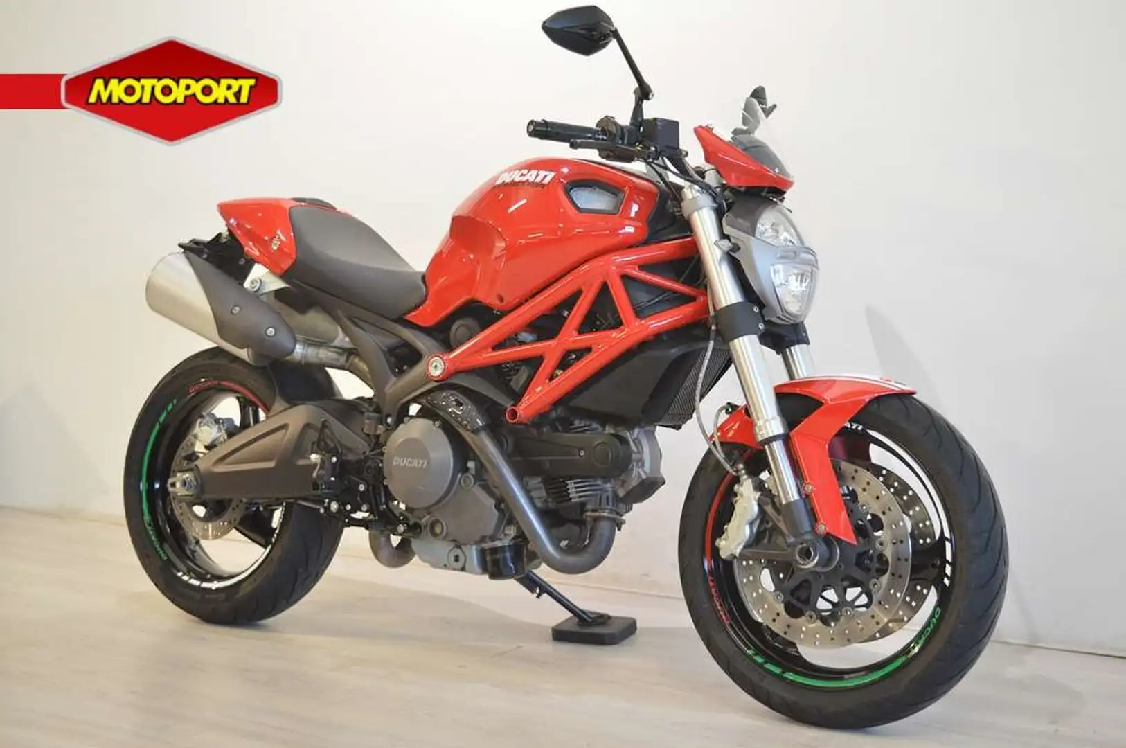 Ducati Monster 696 + Roşu - 2