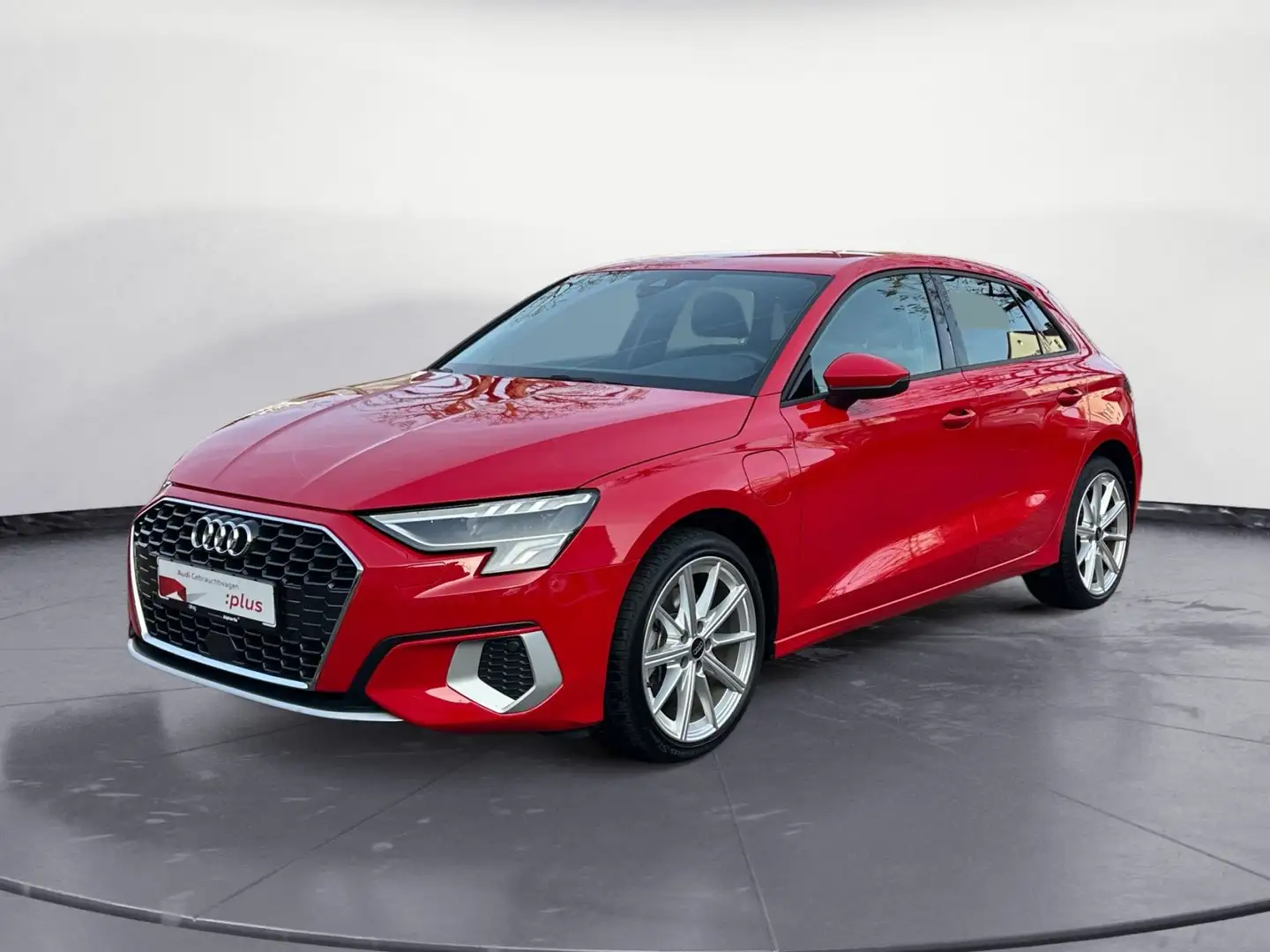 Audi A3 40 TFSIe LED/Assist/Connecdt/18 Zol Rot - 2