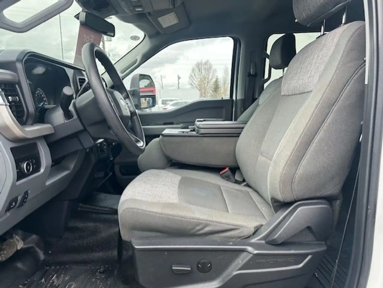 Ford F-550 Super Duty снимка Ford F-550 Super Duty