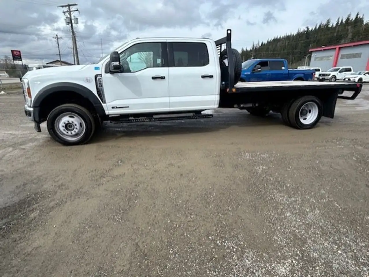 Ford F-550 Super Duty снимка Ford F-550 Super Duty