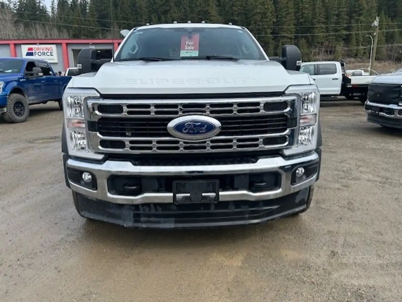Ford F-550 Super Duty снимка Ford F-550 Super Duty