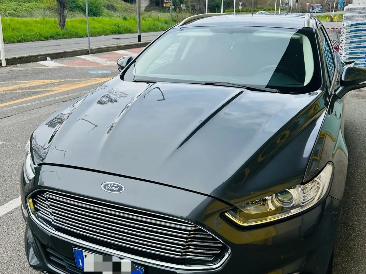 Ford Mondeo SW 2.0 tdci Business s&s 150cv powershift Gris - 1