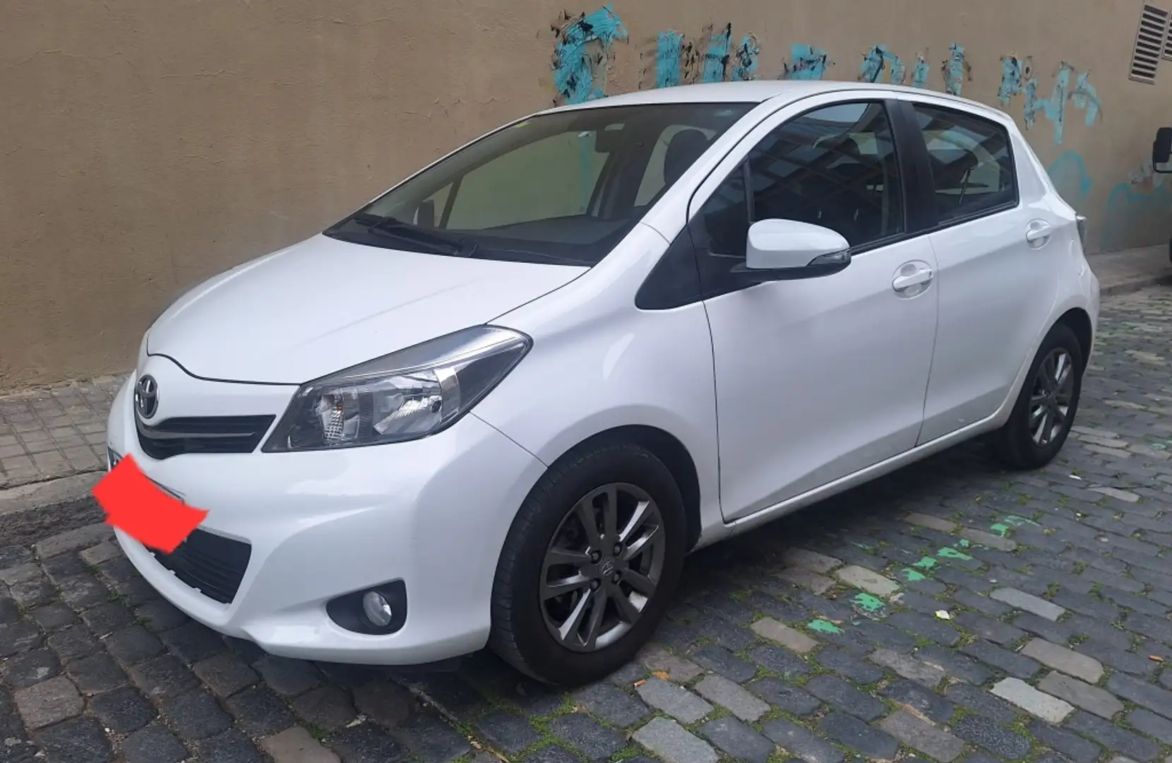 Toyota Yaris 1.3 Active Blanco - 1