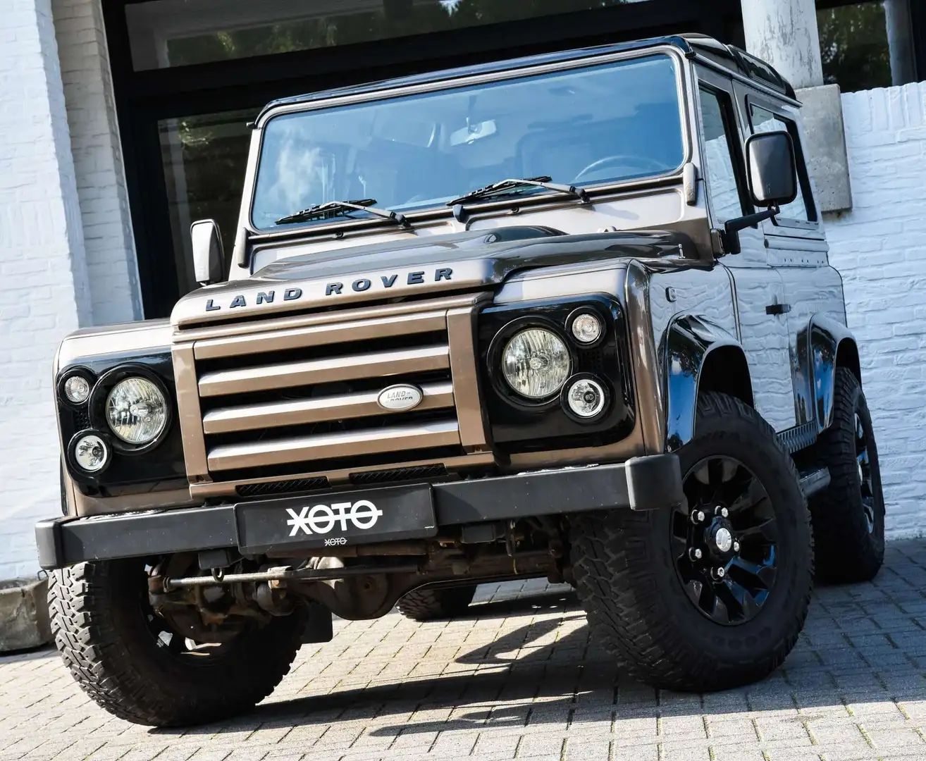 Land Rover Defender 90 LIMITED EXCLUSIVE EDITION *** LICHTE VRACHT *** Brun - 1