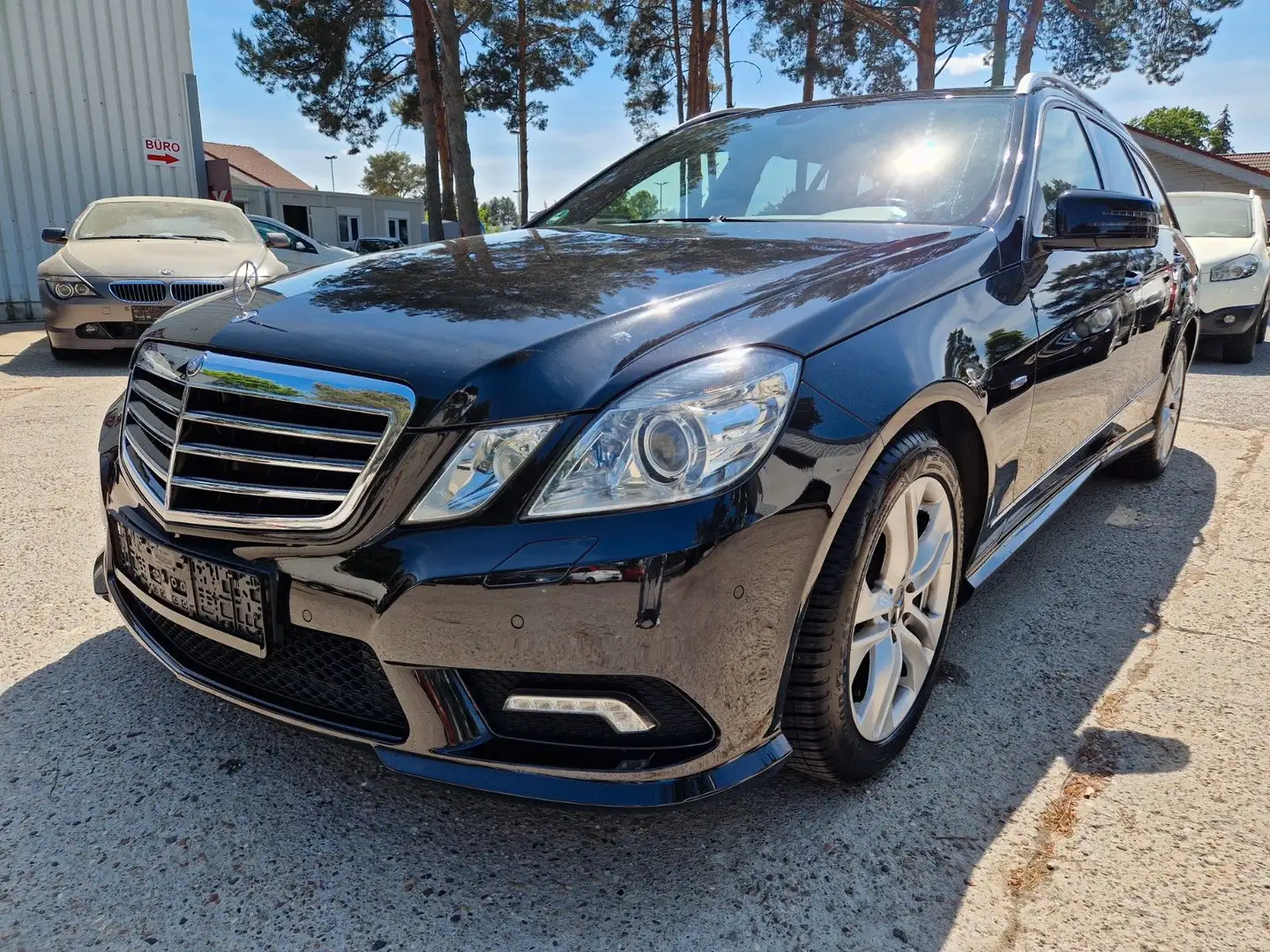 Mercedes-Benz E 200 CGi AMG AVANTGARDE STEUERKETTE NEU Negro - 1