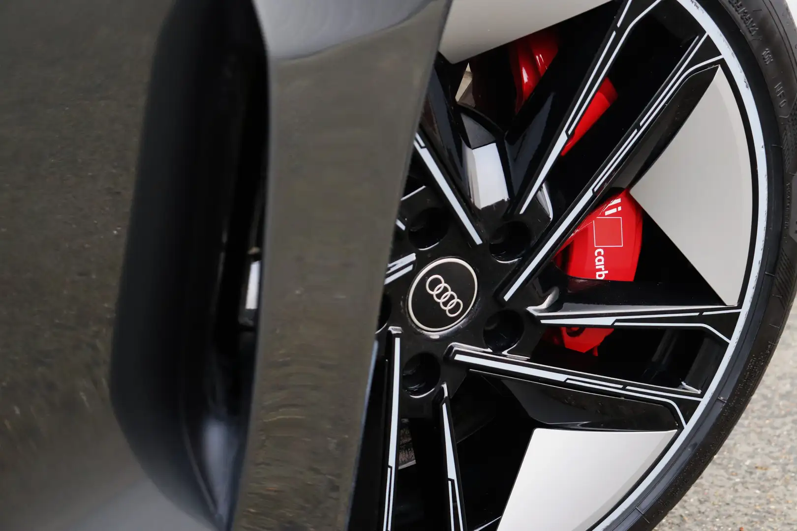 Audi RS e-tron GT Quattro -Shadow+/Massage/360/Laser/B&O Gris - 2