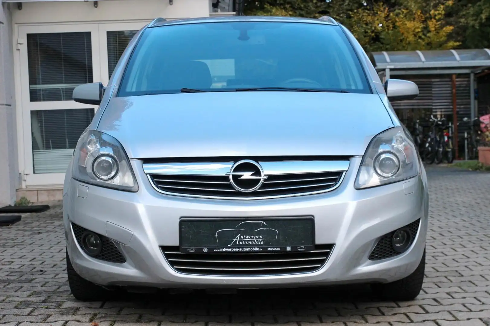 Opel Zafira *Innovation*Auto*Klima*7Sitzer*Xenon*Leder Silber - 2