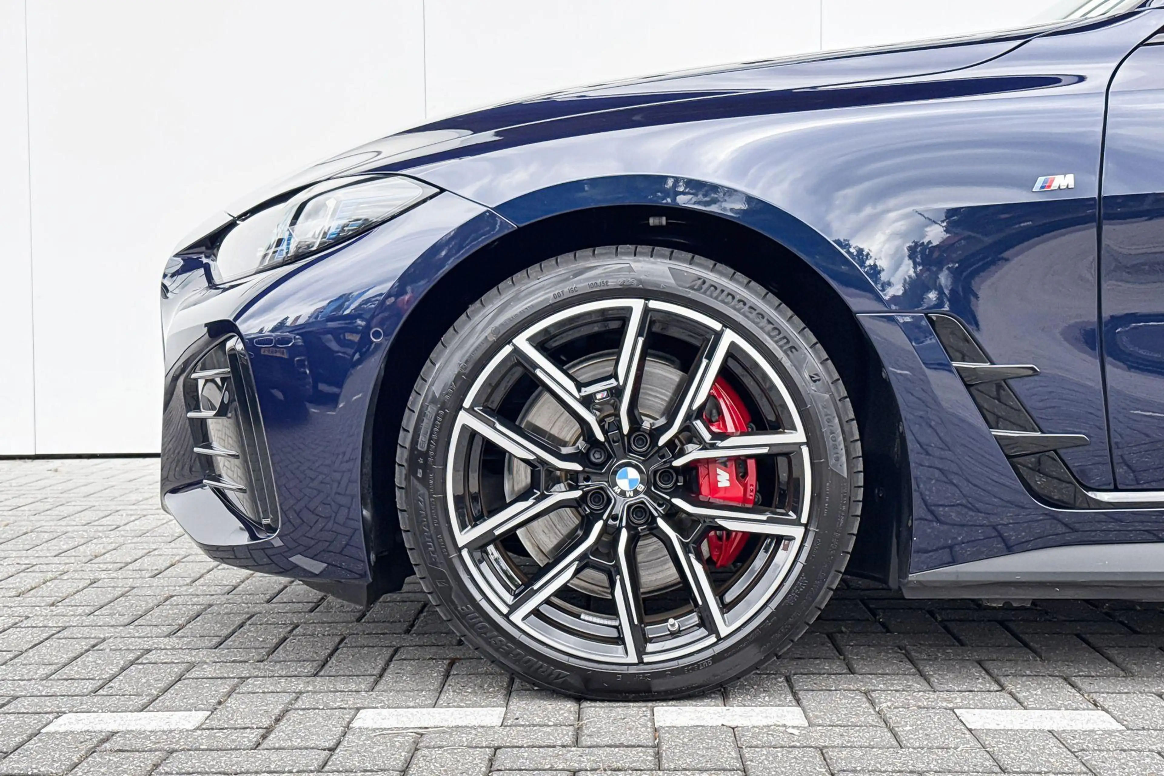 BMW i4 M60 |  Innovation Pack | Panoramadak | Active Crui — photo 3