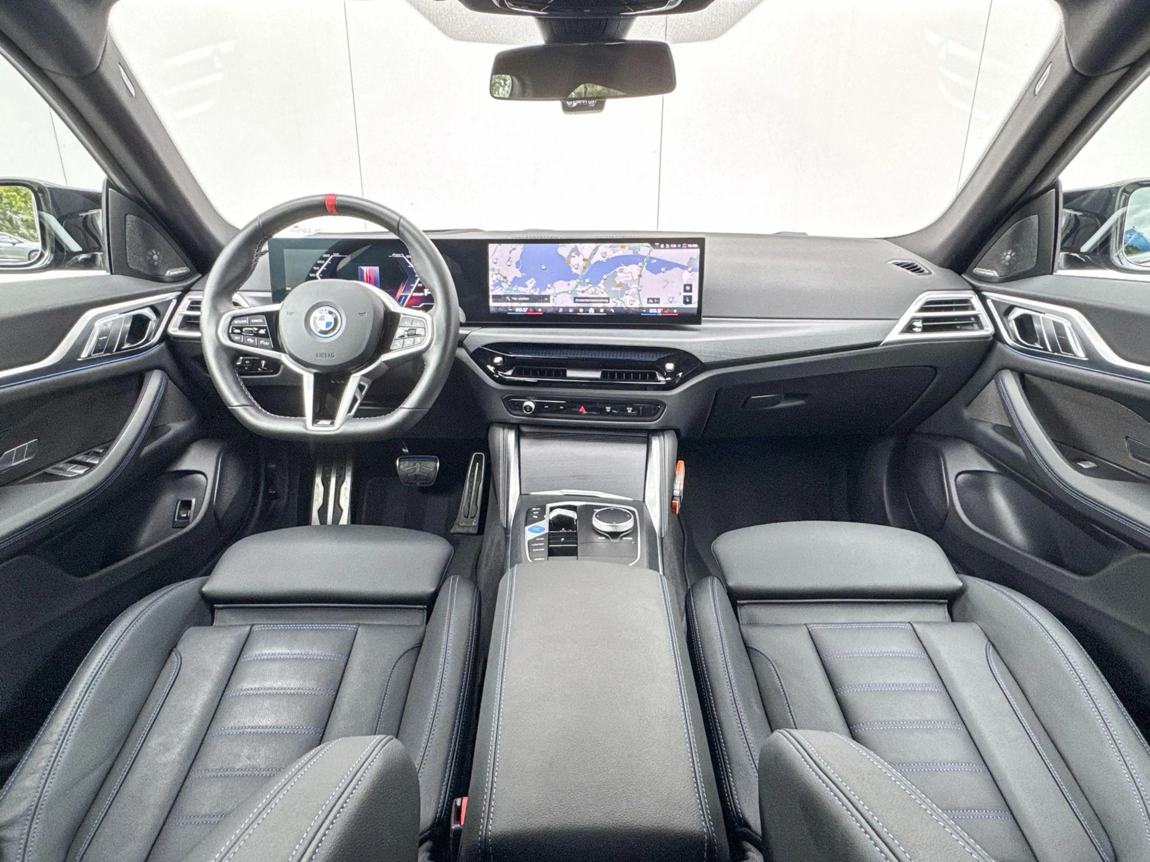 BMW i4 M60 |  Innovation Pack | Panoramadak | Active Crui — photo 13