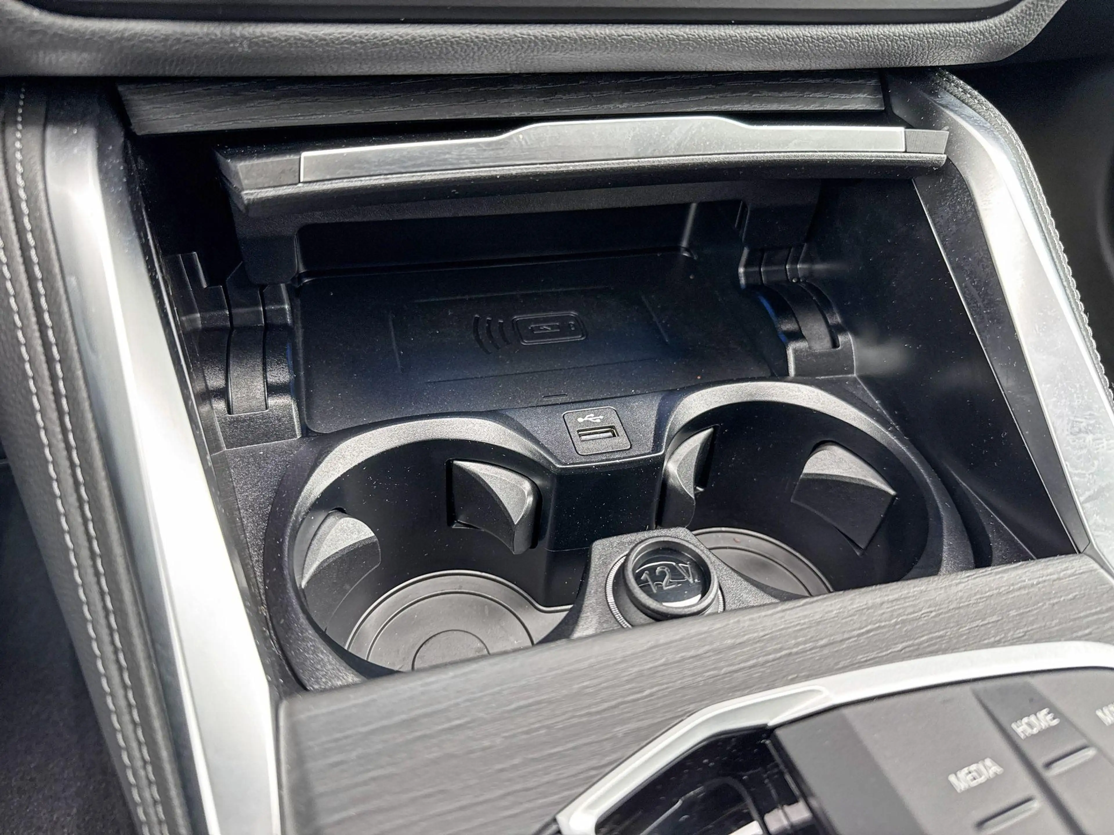 BMW i4 M60 |  Innovation Pack | Panoramadak | Active Crui — photo 20