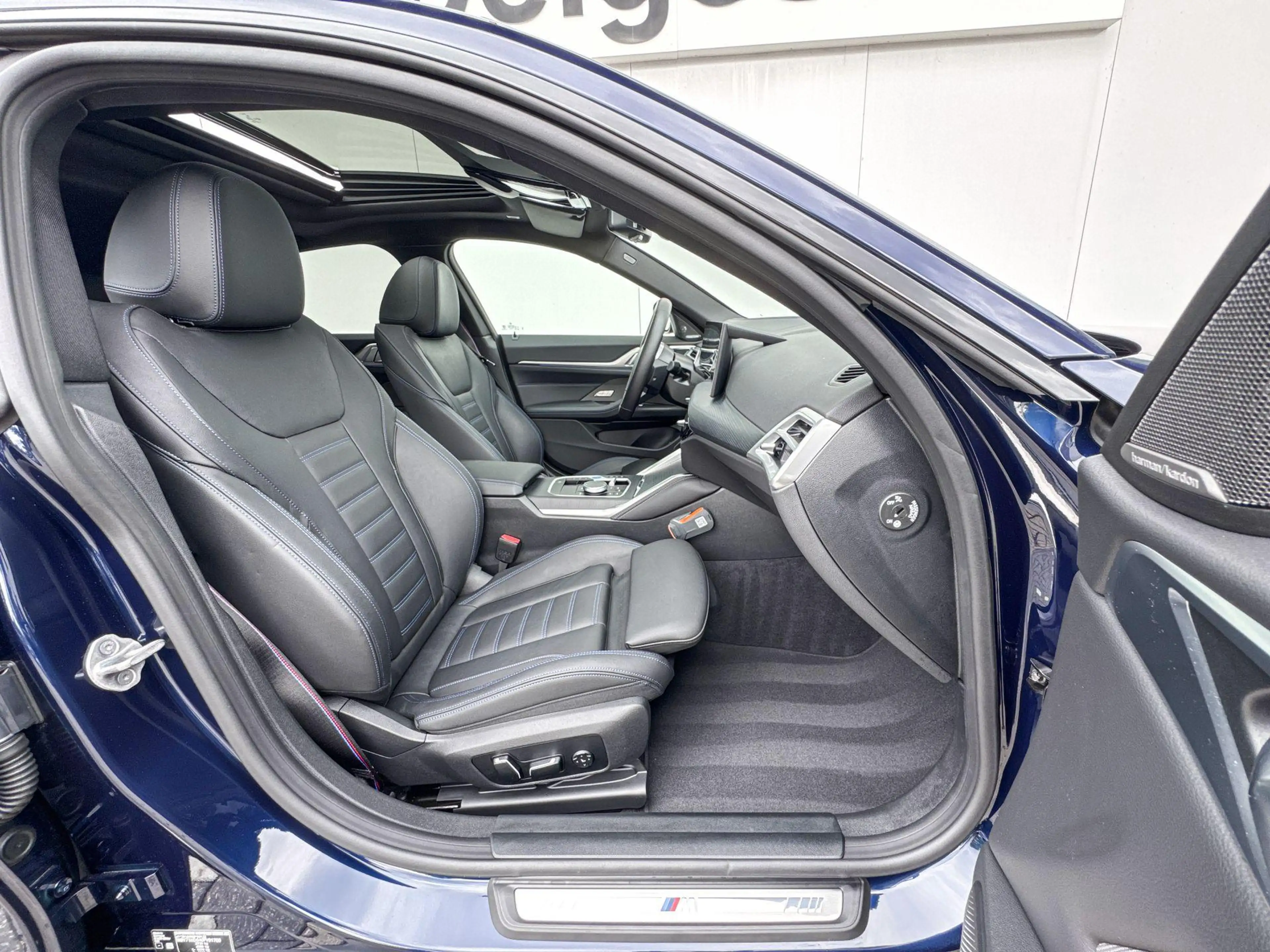 BMW i4 M60 |  Innovation Pack | Panoramadak | Active Crui — photo 6